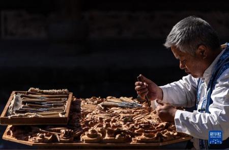 剑川木雕：千年技艺的传世之作