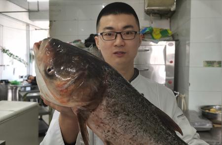 东北特色美食：得莫利炖鱼制作教程