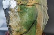 广西合山的黄绿彩陶石：自然之美的艺术呈现